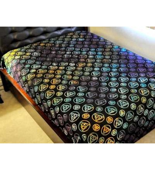 Triquetra Night Multicolor Bedspread